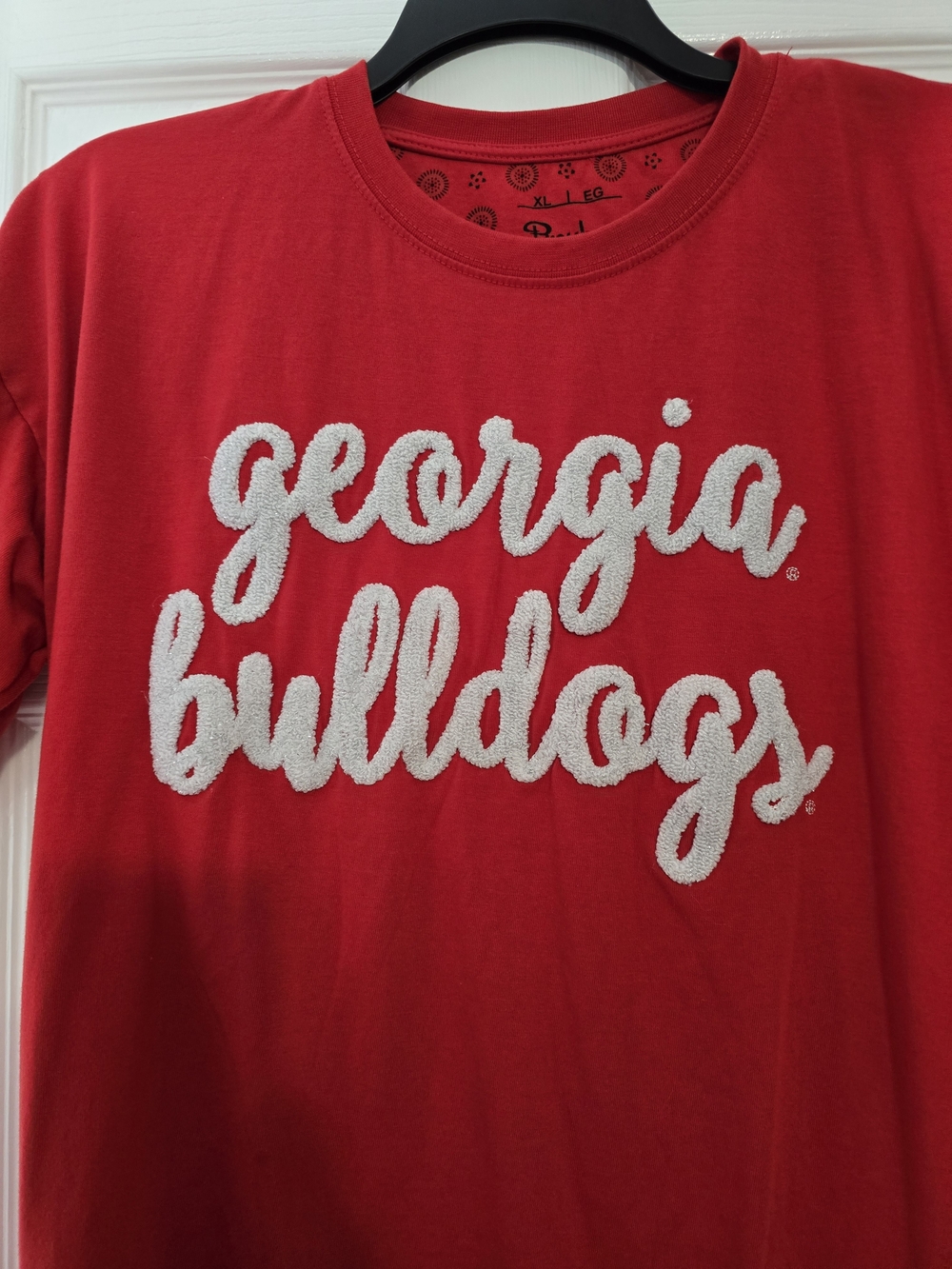 Georgia Bulldogs Women's Red Short Sleeve Tee with White Chenille Script